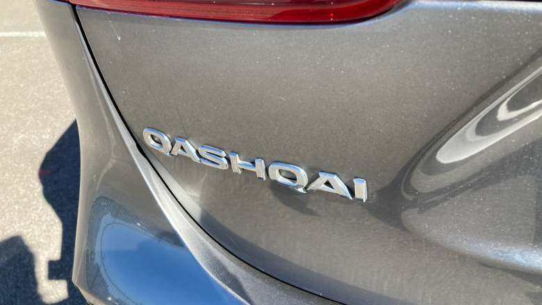 Nissan Qashqai 1.3 DiG-T Acenta Premium 5dr Petrol Hatchback